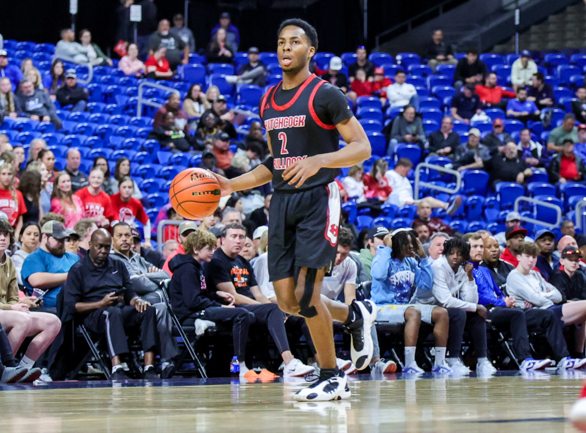 Hitchcock's Damien McDanieladvances the ball during a Class 3A state championship win over Ponder on Saturday at the Alamodome.